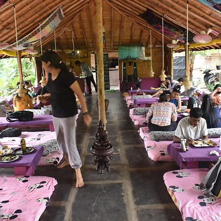 ホテル Hampi Wildstone エクステリア 写真
